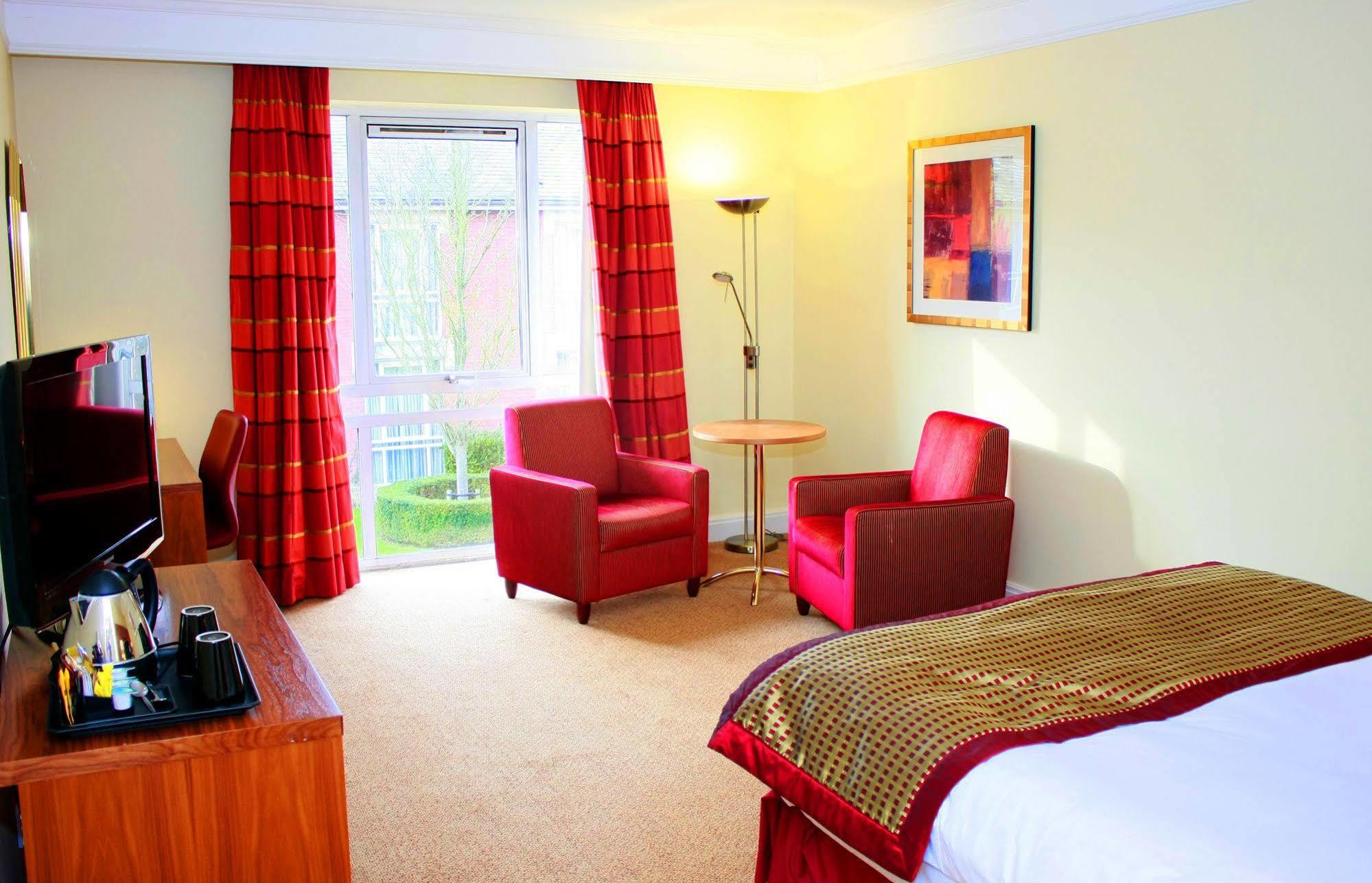 And Hotel 4*